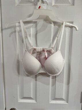 PINK Victoria's Secret Light Pink T-Shirt Bra